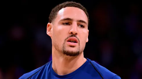 Klay Thompson #11 of the Golden State Warriors warms up before the game against the Los Angeles Lakers
