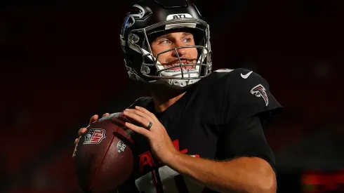 Kirk Cousins #18 of the Atlanta Falcons warms up prior to facing the Jacksonville Jaguars at Mercedes-Benz Stadium on August 23, 2024 in Atlanta, Georgia.
