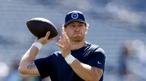 Quarterback Will Levis #8 of the Tennessee Titans warms up prior to a game against the New York Jets at Nissan Stadium on September 15, 2024 in Nashville, Tennessee. 
