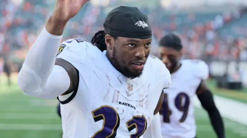  Derrick Henry #22 of the Baltimore Ravens reacts after defeating the Cincinnati Bengals in overtime at Paycor Stadium on October 06, 2024 in Cincinnati, Ohio.
