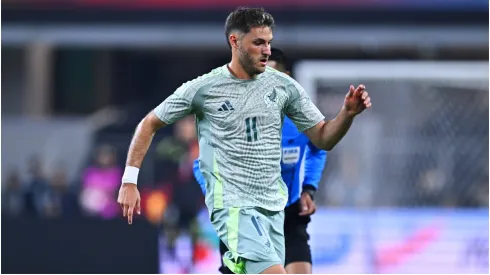 Santiago Gimenez of Mexico