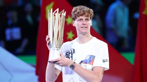 Jannik Sinner with the Shanghai Masters trophy