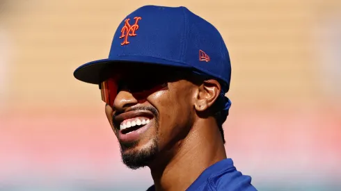 Francisco Lindor #12 of the New York Mets warms up before Game One of the Championship Series against the Los Angeles Dodgers at Dodger Stadium on October 13, 2024 in Los Angeles, California.
