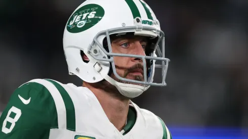 Aaron Rodgers #8 of the New York Jets warms up prior to the game against the Buffalo Bills at MetLife Stadium on October 14, 2024 in East Rutherford, New Jersey.
