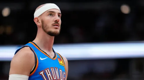 Alex Caruso #9 of the Oklahoma City Thunder in action against the Chicago Bulls