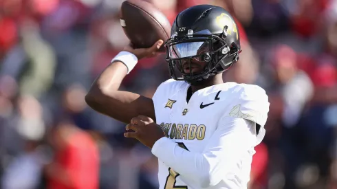 Quarterback Shedeur Sanders #2 of the Colorado Buffaloes throws a pass during the NCAAF game at Arizona Stadium on October 19, 2024 in Tucson, Arizona. The Buffalos defeated the Wildcats 34-7.
