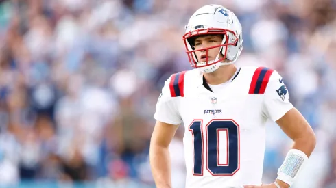 Drake Maye #10 of the New England Patriots looks on against the Tennessee Titans during the first quarter of the game at Nissan Stadium on November 03, 2024 in Nashville, Tennessee.
