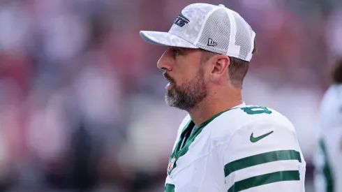 Aaron Rodgers #8 of the New York Jets looks on in the first quarter against the Arizona Cardinals at State Farm Stadium on November 10, 2024 in Glendale, Arizona.
