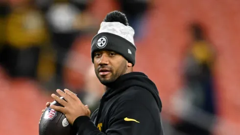Russell Wilson #3 of the Pittsburgh Steelers warms up prior to the game against the Cleveland Browns at Huntington Bank Field on November 21, 2024 in Cleveland, Ohio.