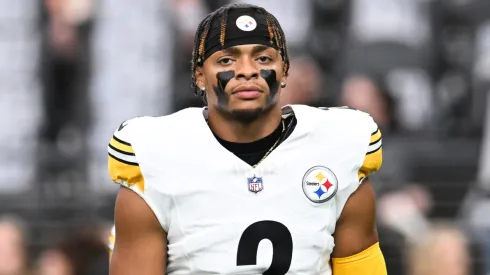 Justin Fields #2 of the Pittsburgh Steelers warms-up prior to a game against the Las Vegas Raiders at Allegiant Stadium on October 13, 2024.
