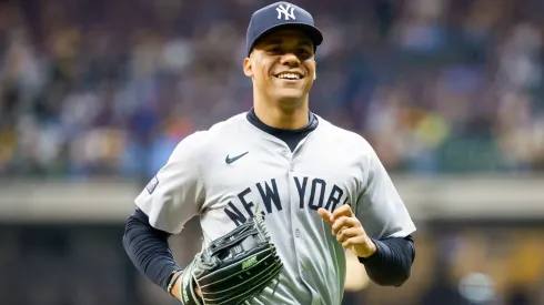 New York Yankees outfielder Juan Soto (22) during the game between the Milwaukee Brewers and the New York Yankees in 2024.
