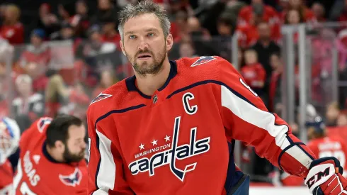 Capitals left wing Alexander Alex Ovechkin (8) skates during warm ups before the Los Angeles Kings vs. Washington Capitals NHL, Eishockey Herren, USA game on February 4, 2020.
