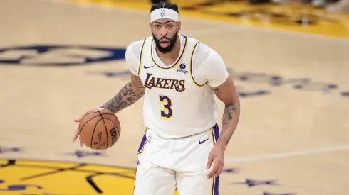 Los Angeles Lakers forward Anthony Davis (3) during a game against the Los Angeles Clippers
