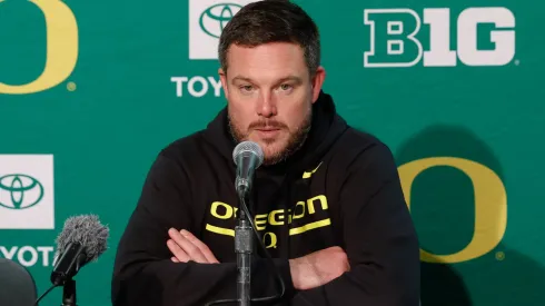 Oregon Ducks head coach Dan Lanning in the post game press conference, PK, Pressekonferenz after the NCAA, College League, USA Football game between the Oregon Ducks and the Wisconsin Badgers at Camp Randall Stadium in Madison, WI. CSM.