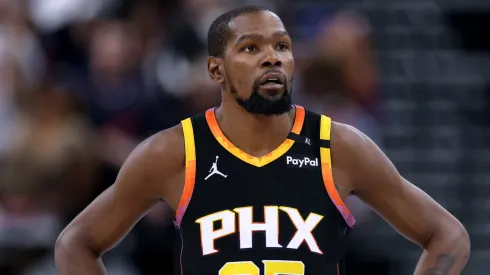 Kevin Durant #35 of the Phoenix Suns reacts during a 125-119 Suns win over the the LA Clippers at Intuit Dome on October 31, 2024 in Inglewood, California.
