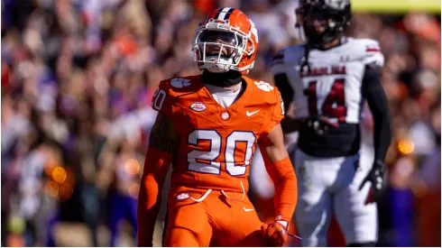 Clemson Tigers cornerback Avieon Terrell
