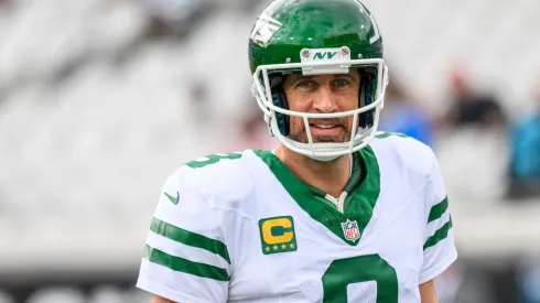 Jets vs Jaguars DEC 15 December 15, 2024: New York Jets quarterback Aaron Rodgers (8) warms up before a game against the Jacksonville Jaguars in Jacksonville, FL.
