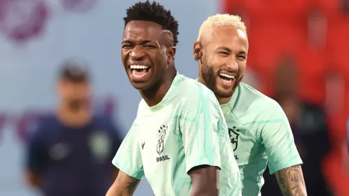 With inconsistent performances in the Qualifiers for the 2026 World Cup, Brazil is reportedly targeting one of the Premier League's most celebrated coaches. The opportunity to manage stars like Neymar and Vinicius could be a significant motivation for the potential candidate.