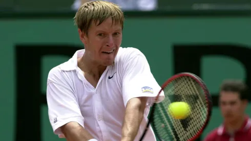 Yevgeny Kafelnikov in his Quarter final match against Gustavo Kuerten of Brazil during the Roland Garros.
