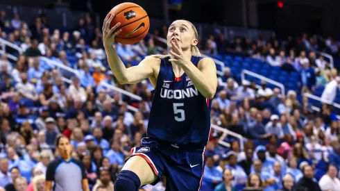 College Basketball NCAA, College League, USA Basketball 2024 University of Connecticut vs University of North Carolina NOV 15 November 15, 2024: University of Connecticut guard Paige Bueckers (5) goes up for layup. NCAA basketball game between University of Connecticut and University of North Carolina at First Horizon Arena, Greensboro NC David Beach CSM
