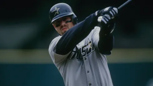 Jeff Bagwell #5 of the Houston Astros swings at the pitch during a game against the San Francisco Giants at 3Com Park on June 16, 1996.