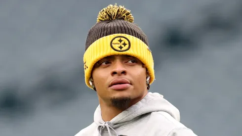 Justin Fields quarterback of the Pittsburgh Steelers
