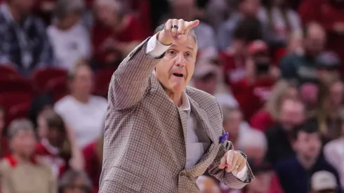 Arkansas Razorbacks head coach JOHN CALIPARI gives instructions during Arkansas s win over MD Eastern Shore at Bud Walton Arena. 
