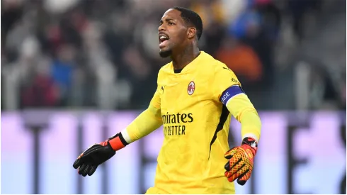 Mike Maignan of AC Milan