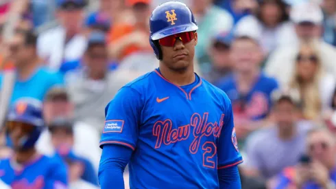 Juan Soto #22 of the New York Mets at bat during the first inning of a spring training game against the Miami Marlins at Roger Dean Stadium on February 26, 2025 in Jupiter, Florida.
