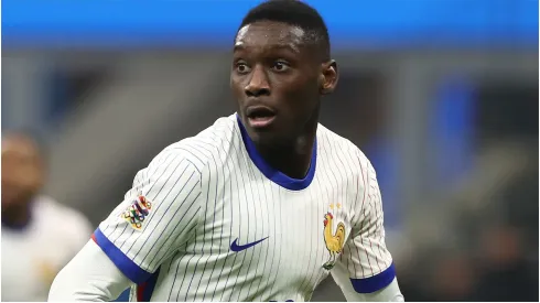 Randal Kolo Muani of France