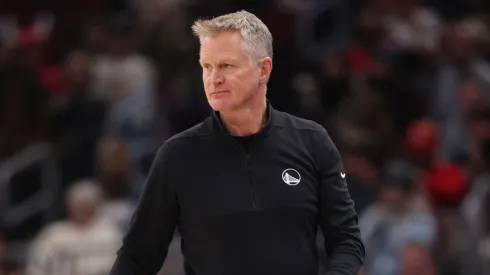 Head coach Steve Kerr of the Golden State Warriors looks on against the Chicago Bulls.