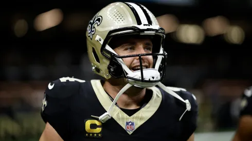 Derek Carr #4 of the New Orleans Saints looks on during the game against the Cleveland Browns at Caesars Superdome on November 17, 2024 in New Orleans, Louisiana.