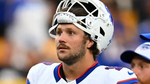Josh Allen #17 of the Buffalo Bills warms up prior to the preseason game against the Pittsburgh Steelers at Acrisure Stadium on August 17, 2024 in Pittsburgh, Pennsylvania.