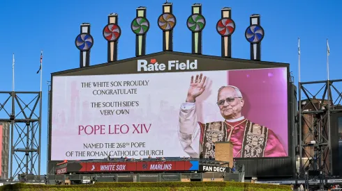 Pope Leo XIV during his audience in St. Peter’s Square, confirming his lifelong support for the White Sox with a subtle but unmistakable gesture.