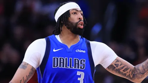 Anthony Davis #3 of the Dallas Mavericks