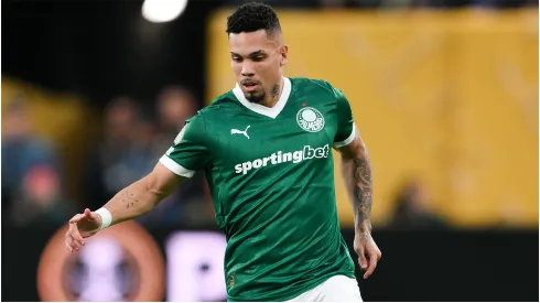 Paulinho of SE Palmeiras