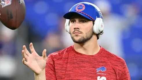 Josh Allen #17 of the Buffalo Bills warms up prior to the game against the Baltimore Ravens at M&T Bank Stadium on September 29, 2024 in Baltimore, Maryland.