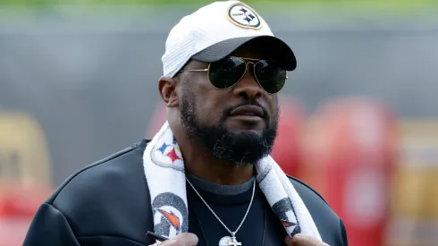 Mike Tomlin of the Pittsburgh Steelers in action during Minicamp at UPMC Rooney Sports Complex on June 10, 2025 in Pittsburgh, Pennsylvania.