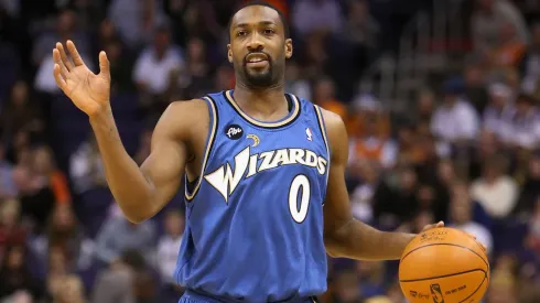 Gilbert Arenas #0 of the Washington Wizards hanldles the ball during the NBA game against the Phoenix Suns at US Airways Center on December 19, 2009 in Phoenix, Arizona. The Suns defeated the Wizards 121-95.