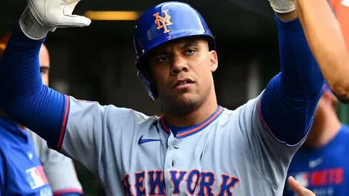 Juan Soto #22 of the New York Mets celebrates his solo home run with teammates during the fourth inning against the Pittsburgh Pirates at PNC Park on June 27, 2025 in Pittsburgh, Pennsylvania.