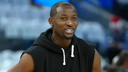 Jonathan Kuminga #00 of the Golden State Warriors warms up prior to the start of a game against the Los Angeles Lakers in 2024.