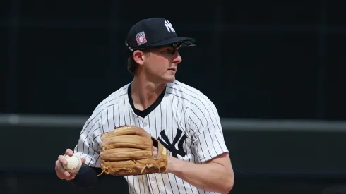 Ryan McMahon #19 of the New York Yankees makes a play in his first game as a Yankee after being traded from the Colorado Rockies during their game against the Philadelphia Phillies at Yankee Stadium on July 26, 2025 in New York City.