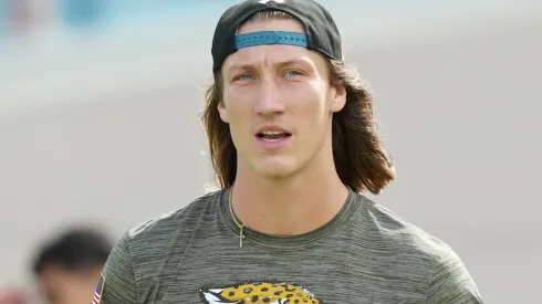 Trevor Lawrence #16 of the Jacksonville Jaguars warms up prior to playing the Las Vegas Raiders at TIAA Bank Field on November 06, 2022 in Jacksonville, Florida.