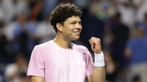 Ben Shelton celebrates his semifinal win in Toronto