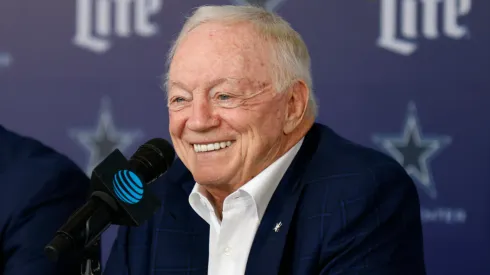 Jerry Jones pats himself on the back for specific trade