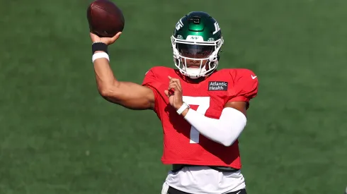 Justin Fields #7 of the New York Jets.