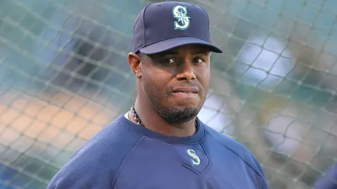 Cal Raleigh hits his 50th home run at T-Mobile Park, joining Ken Griffey Jr. in Seattle history.