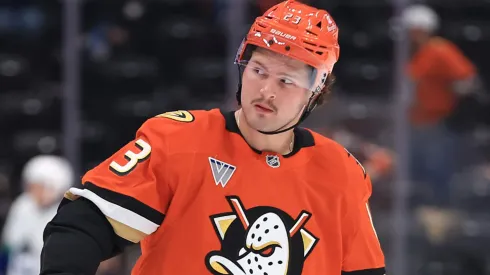 Mason McTavish skates for the Anaheim Ducks amid ongoing contract talks and trade rumors.