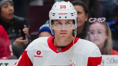 Patrick Kane works with Team USA during the 2026 Olympic orientation camp.