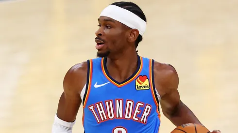 Shai Gilgeous-Alexander #2 of the Oklahoma City Thunder handles the ball against the Indiana Pacers.